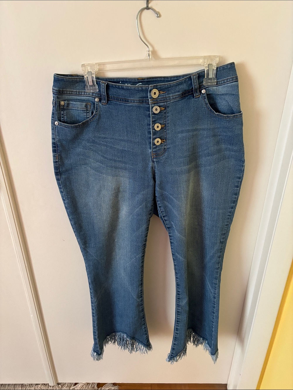 INC International Concepts Dark Blue Cropped Button-Front Jeans with Frayed Hem